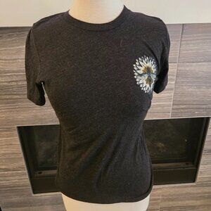 Bella+Canvas The California Honeydrops Band T-Shirt Small S Bee Flower Graphic